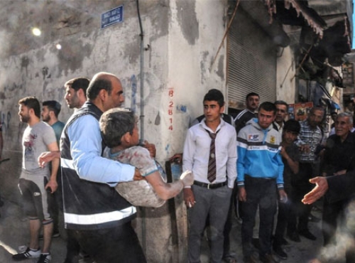 Four killed as IS rockets hit Turkish town (PAN.am)